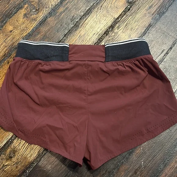 New Balance Running Shorts Size Small - Picture 2 of 2